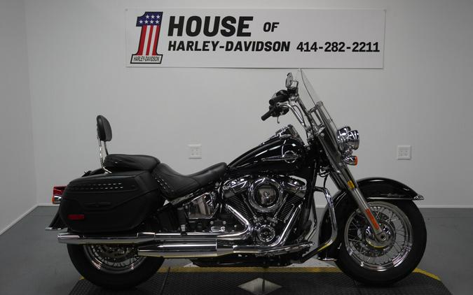 2020 Harley-Davidson® Heritage Classic 107 Vivid Black