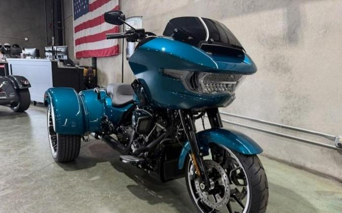 2026 Harley-Davidson® FLTRT - Road Glide® 3