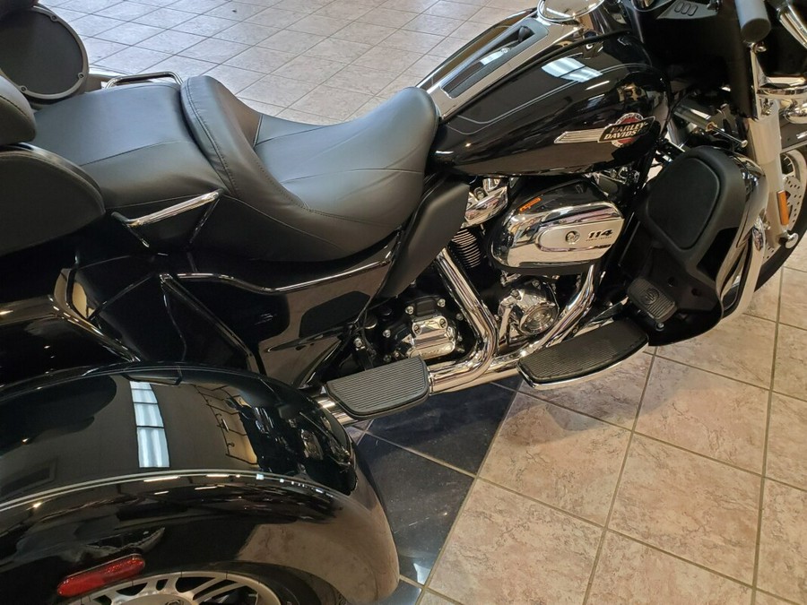 2024 Harley-Davidson Tri Glide Ultra Vivid Black