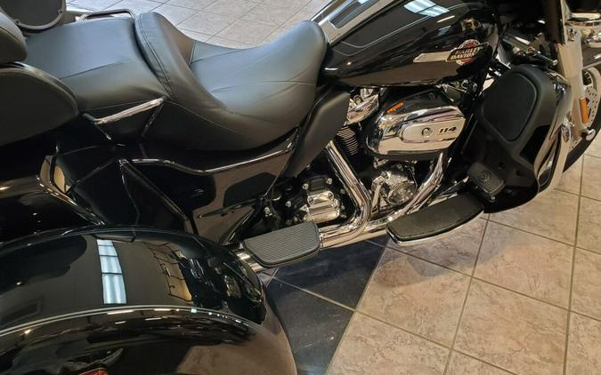 2024 Harley-Davidson Tri Glide Ultra Vivid Black