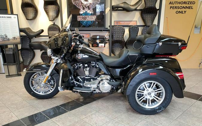 2024 Harley-Davidson Tri Glide Ultra Vivid Black