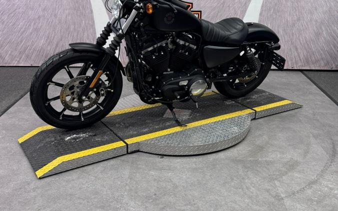 2022 XL 883N Iron 883™