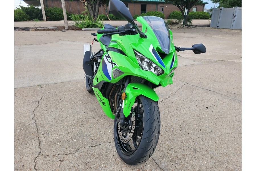 2026 ZX400 ZX4-RR Ninja ZX4RR - Kawasaki