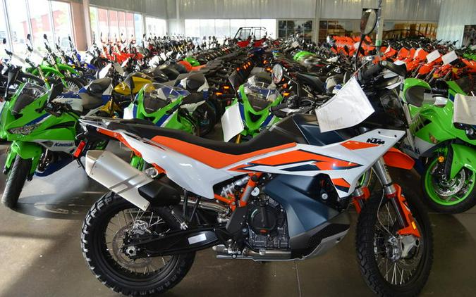 2023 KTM 890 Adventure R First Look [7 Fast Facts + 16 Photos]