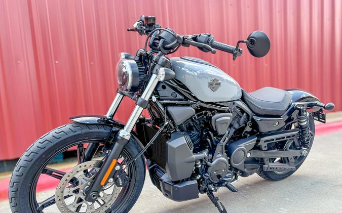 2026 Harley-Davidson® Nightster® RH975 Dark Billiard Gray - Black Finish