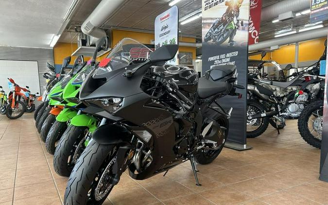 2027 Kawasaki Ninja® ZX™-6R