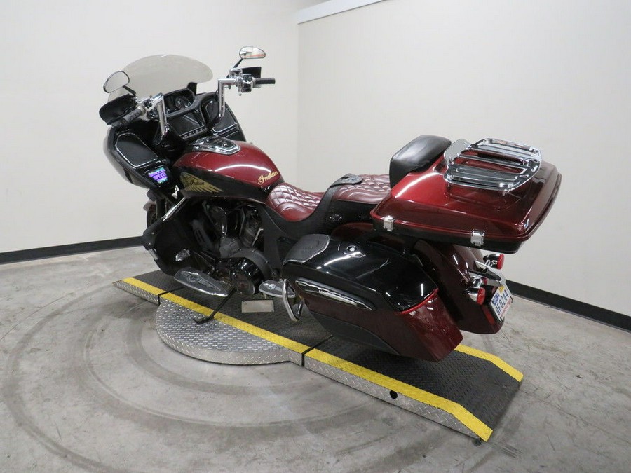 2022 Indian Motorcycle® Challenger® Limited Maroon Metallic