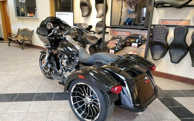 2024 Harley-Davidson Road Glide 3 Vivid Black