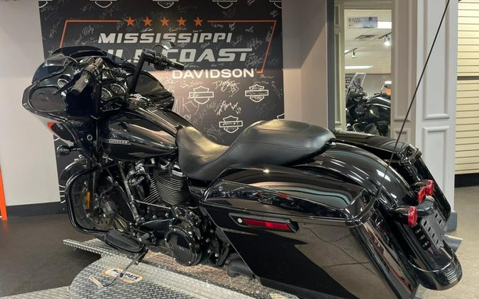 FLTRXS 2018 Road Glide® Special