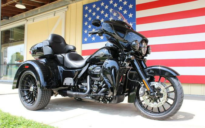 2025 Harley-Davidson® FLHTCUTG - Tri Glide® Ultra