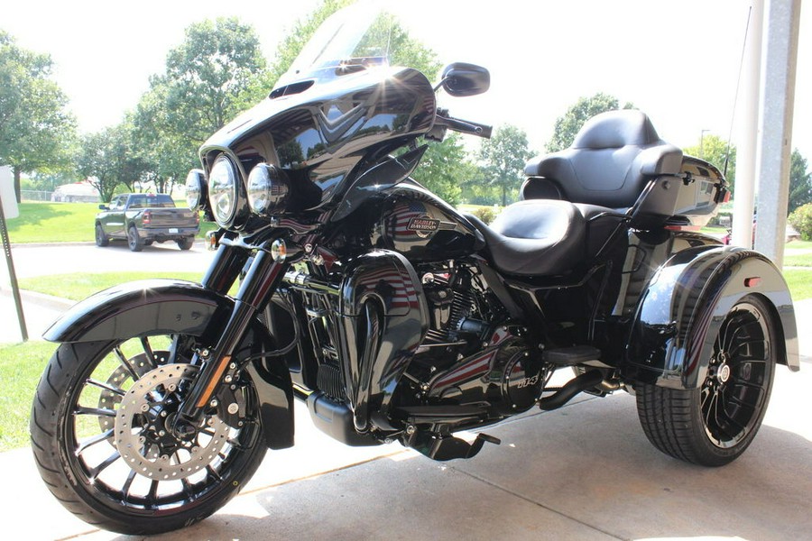2025 Harley-Davidson® FLHTCUTG - Tri Glide® Ultra