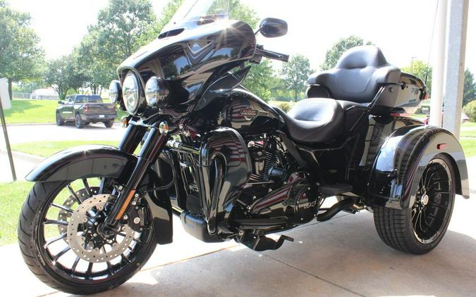 2025 Harley-Davidson® FLHTCUTG - Tri Glide® Ultra