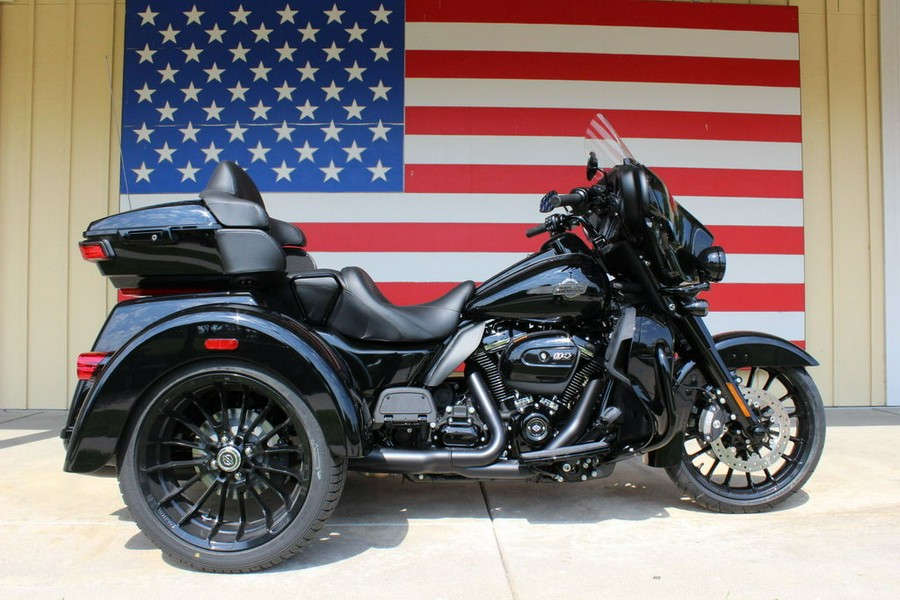 2025 Harley-Davidson® FLHTCUTG - Tri Glide® Ultra