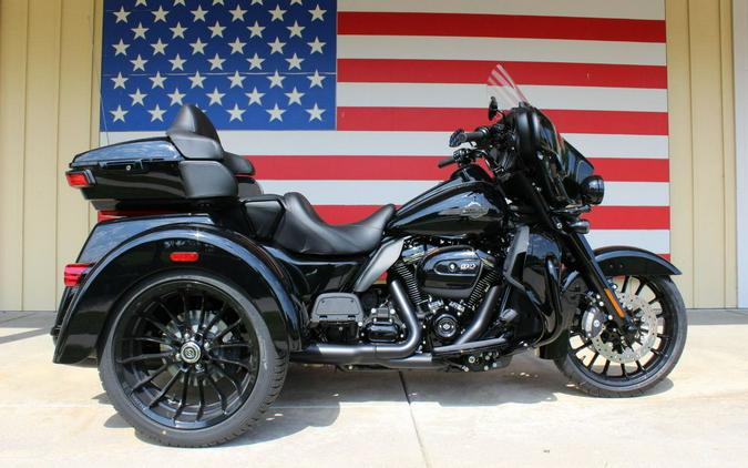 2025 Harley-Davidson® FLHTCUTG - Tri Glide® Ultra