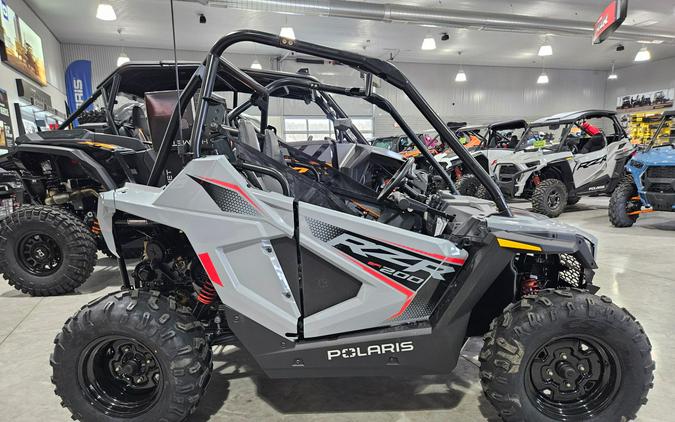 2024 Polaris RZR 200 EFI