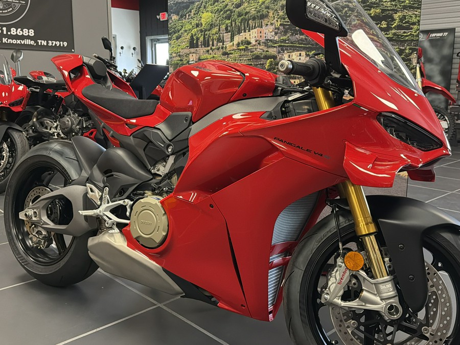 2025 Ducati Panigale V4 S