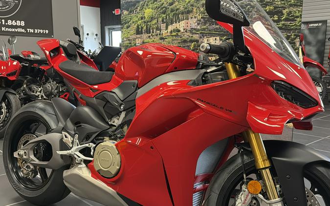 2025 Ducati Panigale V4 S