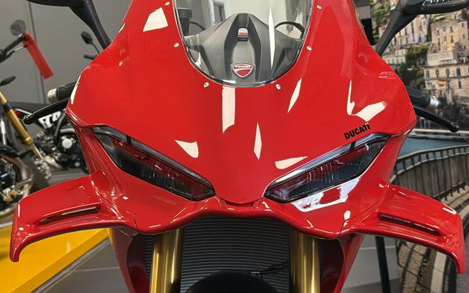 2025 Ducati Panigale V4 S