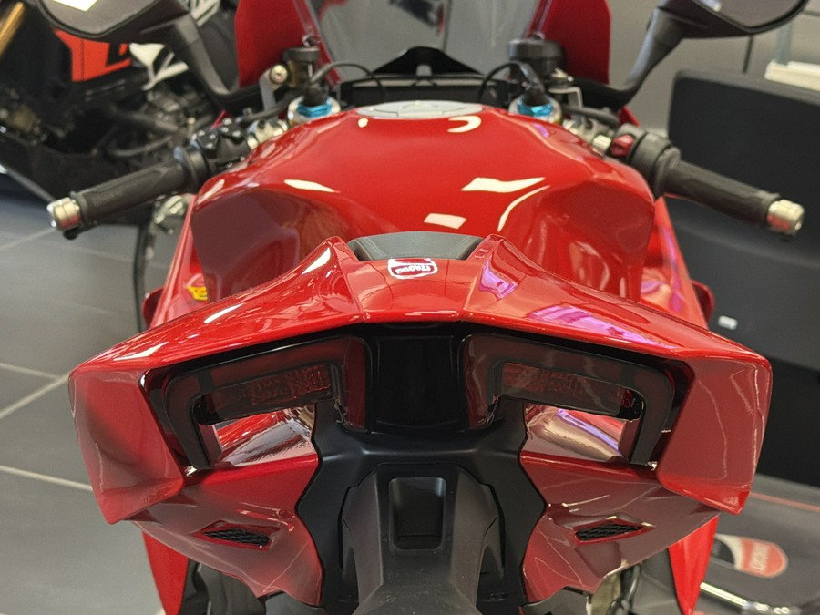 2025 Ducati Panigale V4 S