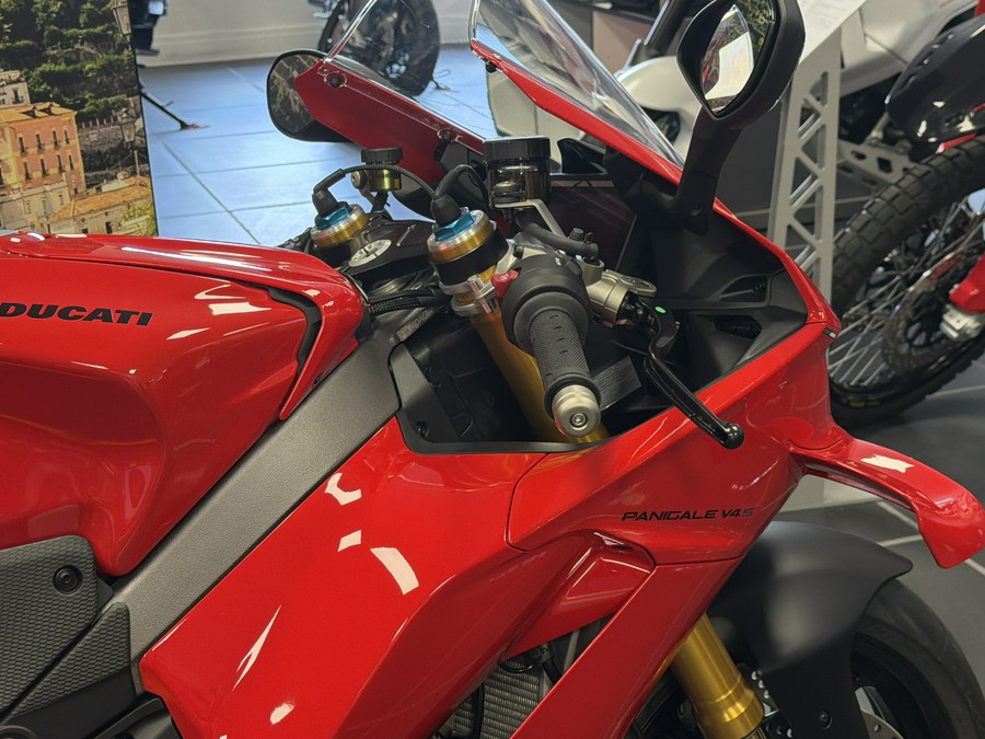 2025 Ducati Panigale V4 S