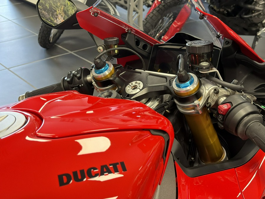2025 Ducati Panigale V4 S