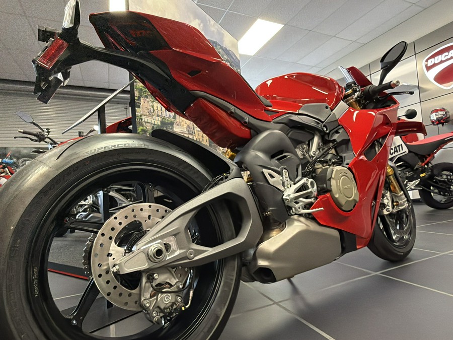 2025 Ducati Panigale V4 S