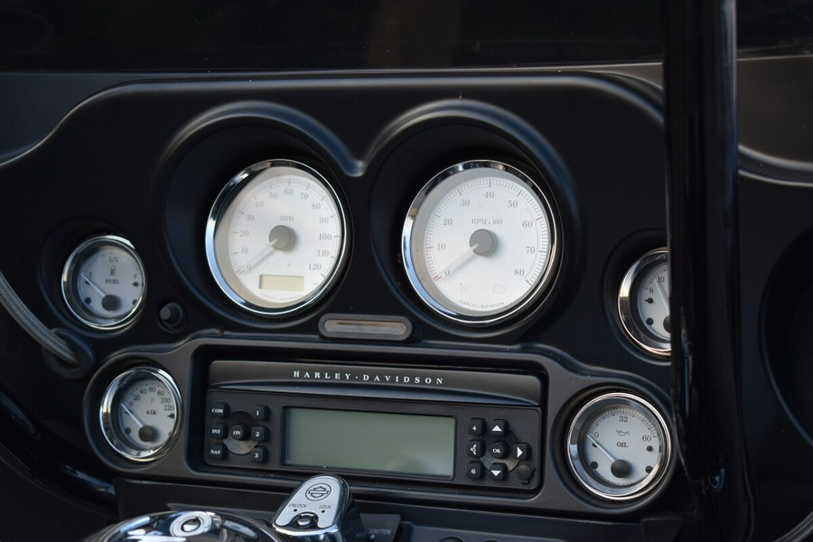 2013 Harley-Davidson Street Glide® – Classic Touring Bagger