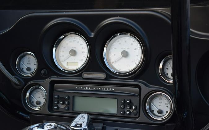 2013 Harley-Davidson Street Glide® – Classic Touring Bagger