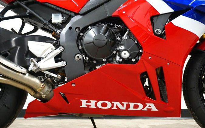 2026 Honda CBR1000RR-R Fireblade SP