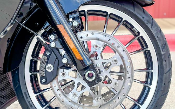 2026 Harley-Davidson® Road Glide Limited FLTRXL Vivid Black