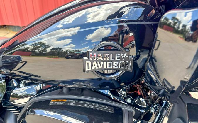 2026 Harley-Davidson® Road Glide Limited FLTRXL Vivid Black