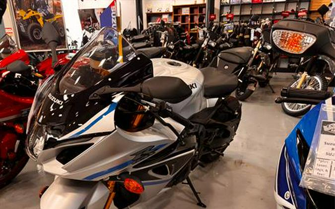 2025 Suzuki GSX-R1000R