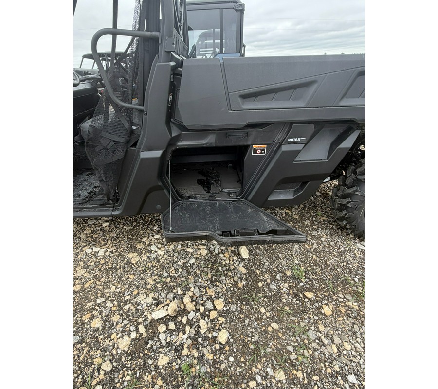 2026 Can-Am Defender PRO XT