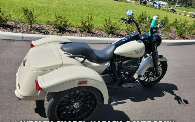 2023 Harley-Davidson Freewheeler