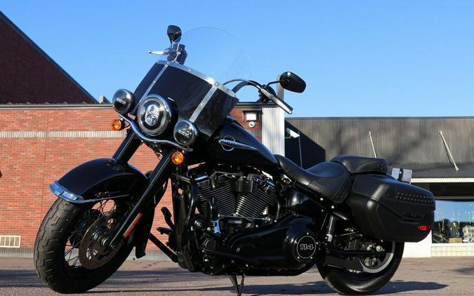 2020 Harley-Davidson® FLHCS - Heritage Classic 114