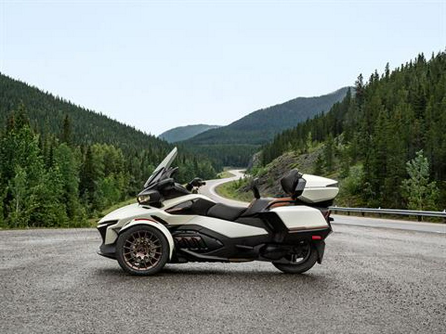 2024 Can-Am Spyder RT Sea-to-Sky