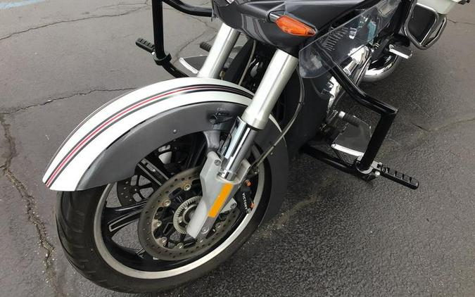 2016 Victory Motorcycles® Cross Country Tour® Two-Tone White Pearl and Gray