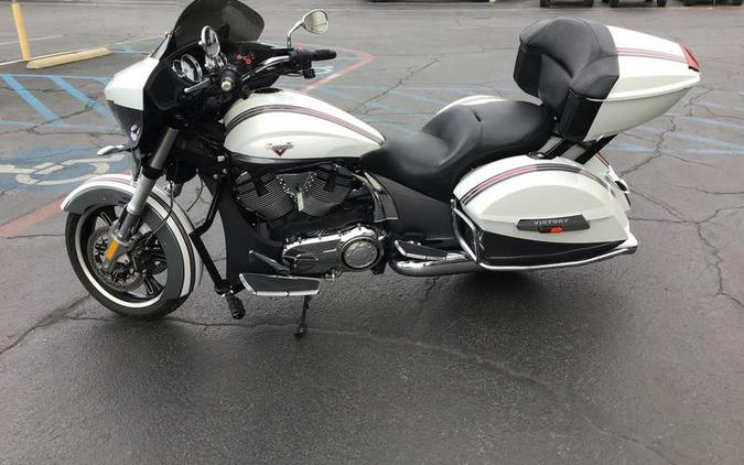 2016 Victory Motorcycles® Cross Country Tour® Two-Tone White Pearl and Gray