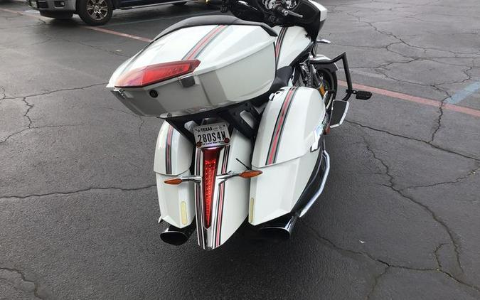 2016 Victory Motorcycles® Cross Country Tour® Two-Tone White Pearl and Gray