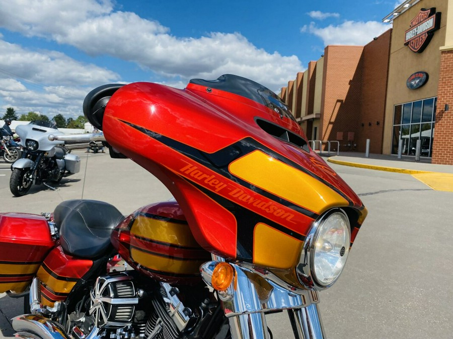 2015 Harley-Davidson Street Glide FLHX