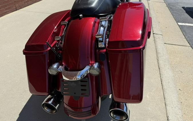 2016 Harley-Davidson® Street Glide® Special Velocity Red Sunglo