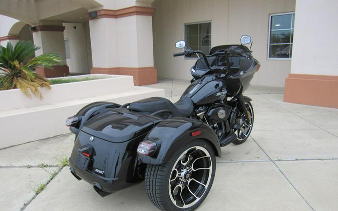 2026 Harley-Davidson Road Glide 3 Vivid Black