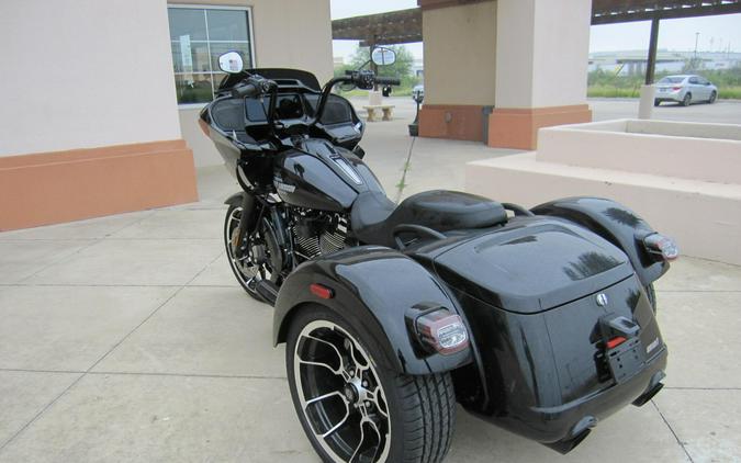 2026 Harley-Davidson Road Glide 3 Vivid Black