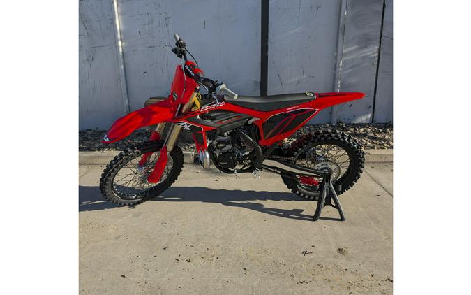 2027 Beta Motorcycles RX 350