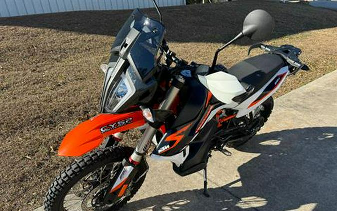 2022 KTM 890 Adventure R