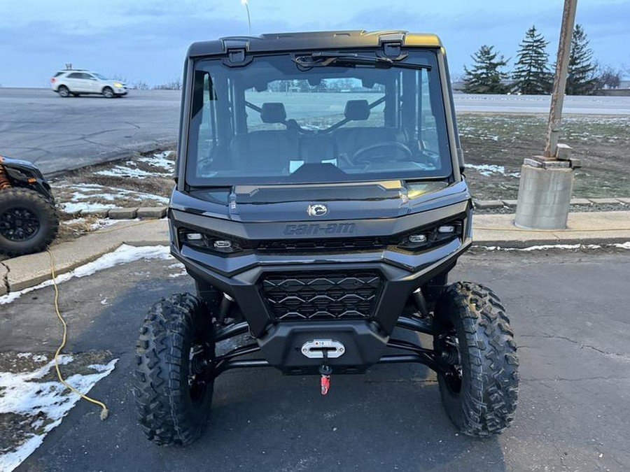 2026 Can-Am® Defender MAX XT CAB HD11 With 10.25 in.display