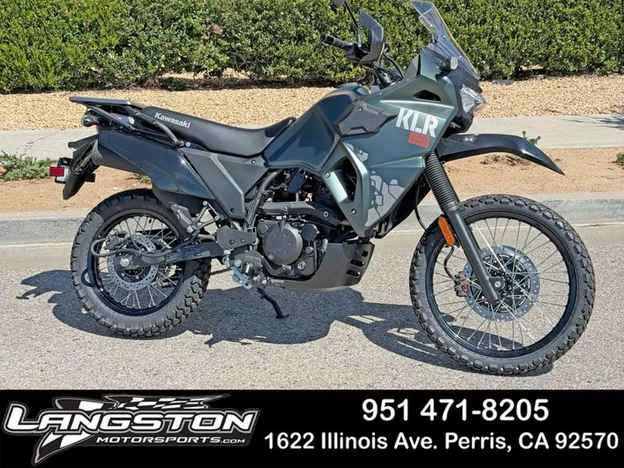 2025 Kawasaki KLR®650 Metallic Matte Old School Green