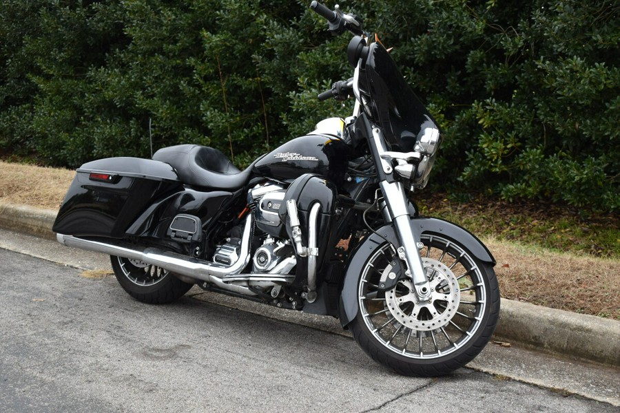 2017 Harley-Davidson Street Glide® Special – Custom Touring