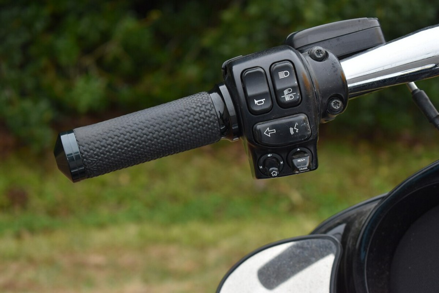 2017 Harley-Davidson Street Glide® Special – Custom Touring