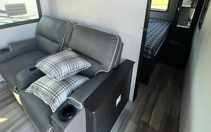 2022 Coachmen Freedom Express Ultra Lite 252RBS